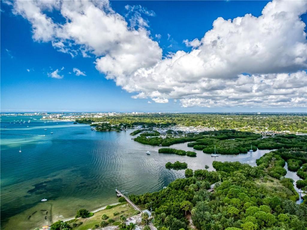 Affordable Two Bedroom Tropical Condo - Private Beach, Pools, Hot Tub St. Petersburg Esterno foto