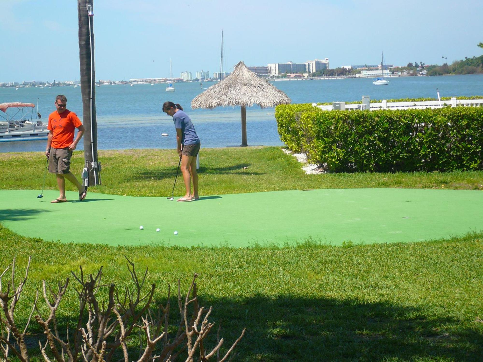 Affordable Two Bedroom Tropical Condo - Private Beach, Pools, Hot Tub St. Petersburg Esterno foto