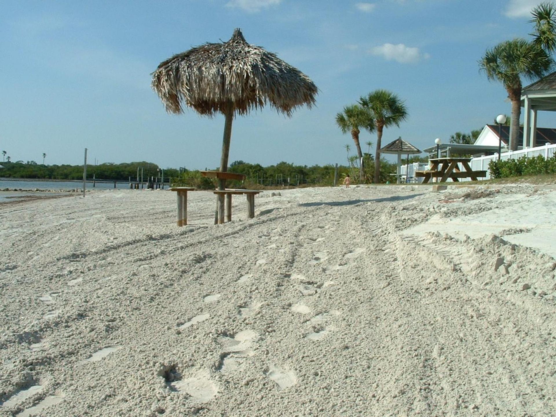 Affordable Two Bedroom Tropical Condo - Private Beach, Pools, Hot Tub St. Petersburg Esterno foto
