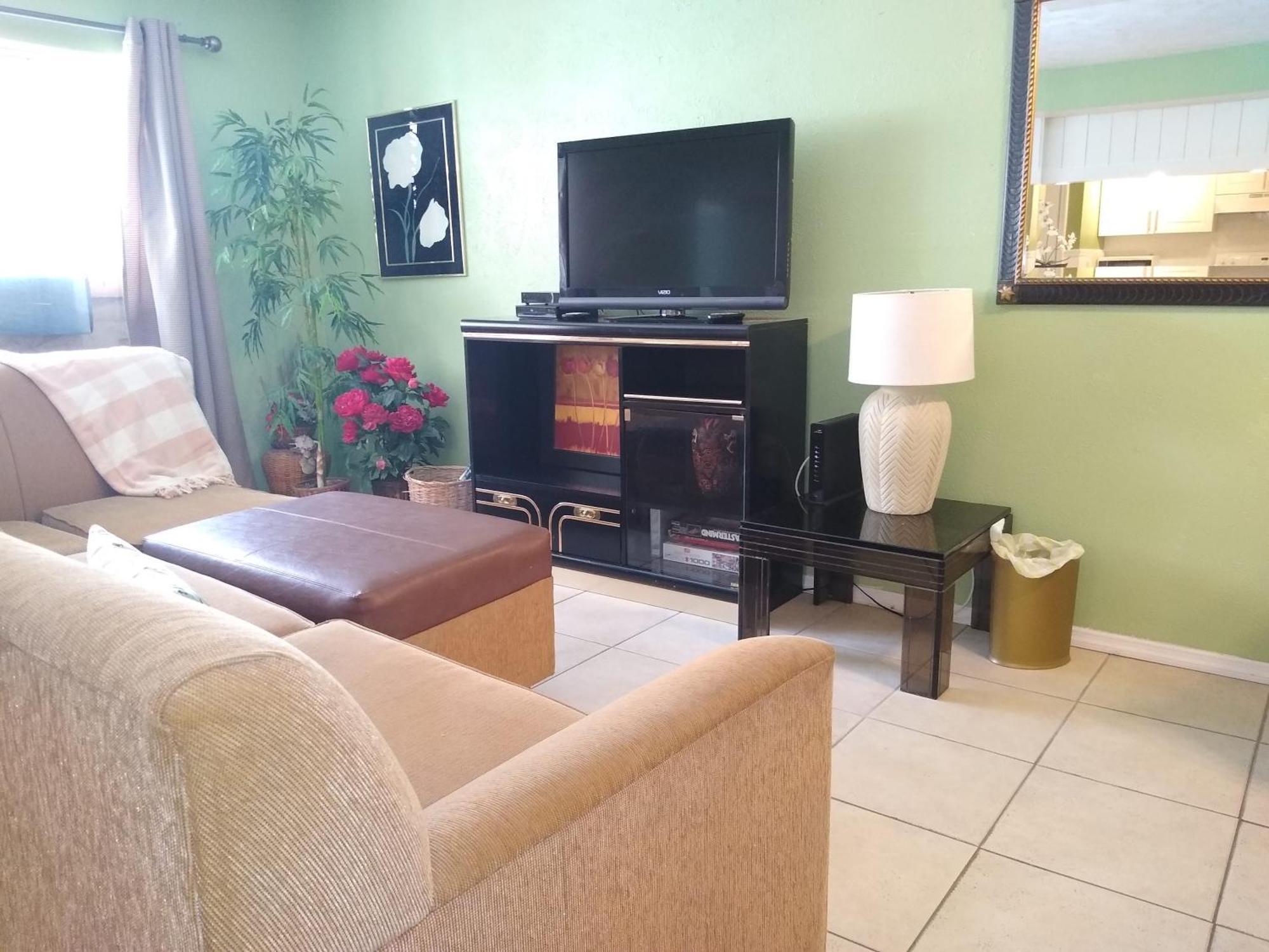 Affordable Two Bedroom Tropical Condo - Private Beach, Pools, Hot Tub St. Petersburg Esterno foto